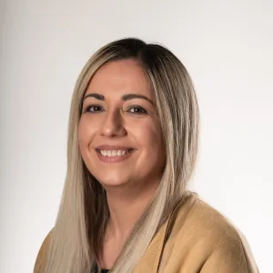 Cheryl Hinde headshot